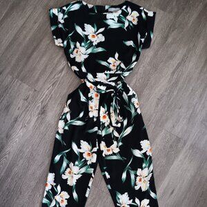 Dorothy Perkins women's 2 jumpsuit black floral capsleeve with tie closure